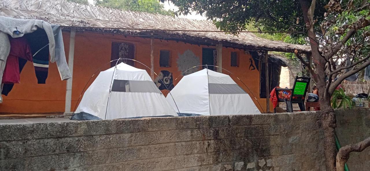 Drunken Monkey Camping Site Hotel Hampi Exterior foto