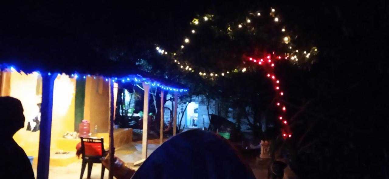 Drunken Monkey Camping Site Hotel Hampi Exterior foto